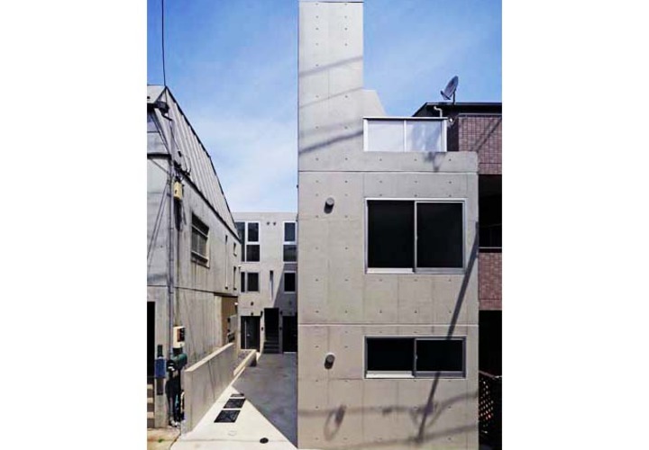 超・変形敷地に計画された都市型集合住宅