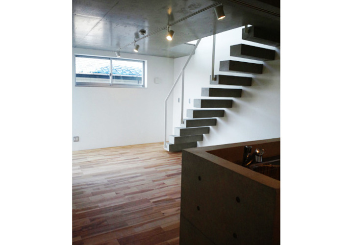 オーナー住居・キッチン越しにのぞむ景色