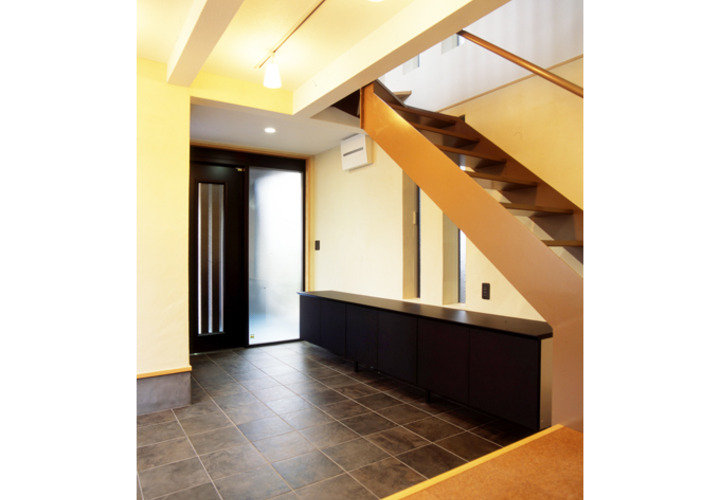 多用途に使える土間玄関