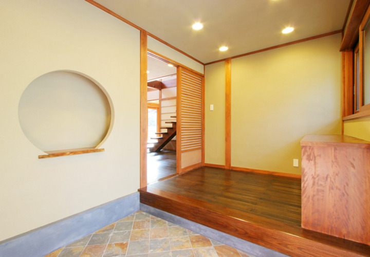 落ち着いた玄関ホール