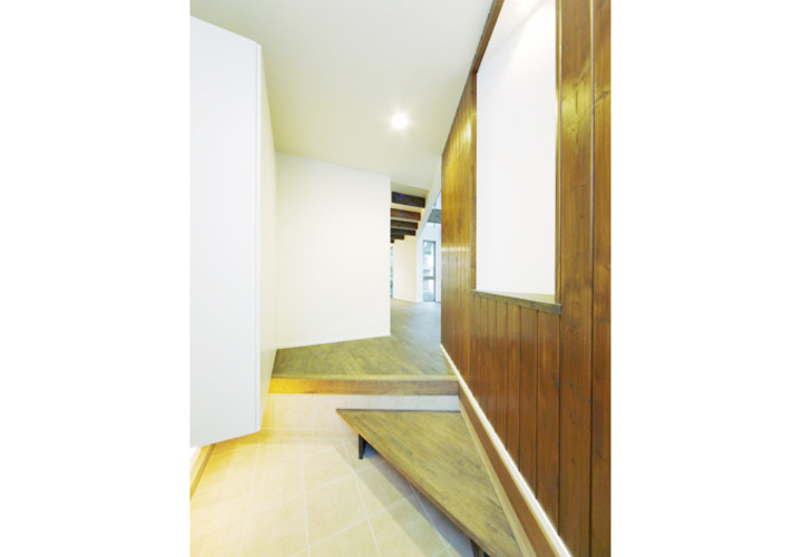 視線の先に兆しの感じられる玄関