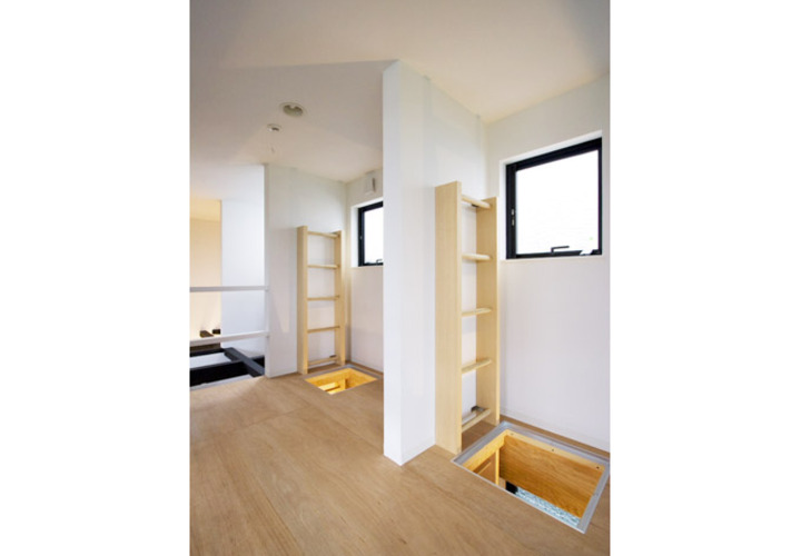 上下に移動できる立体的な子供部屋