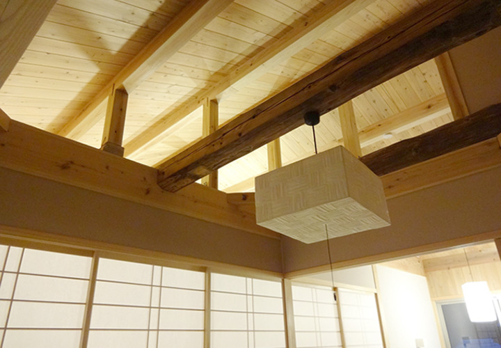 行灯のような部屋