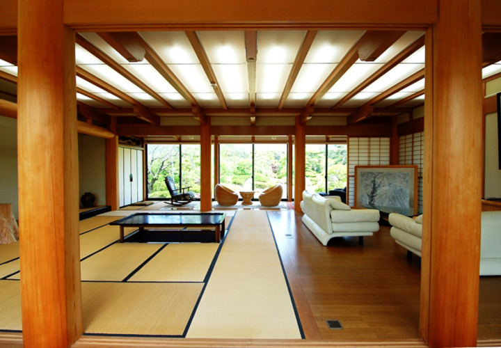 間口８メートルの開口部