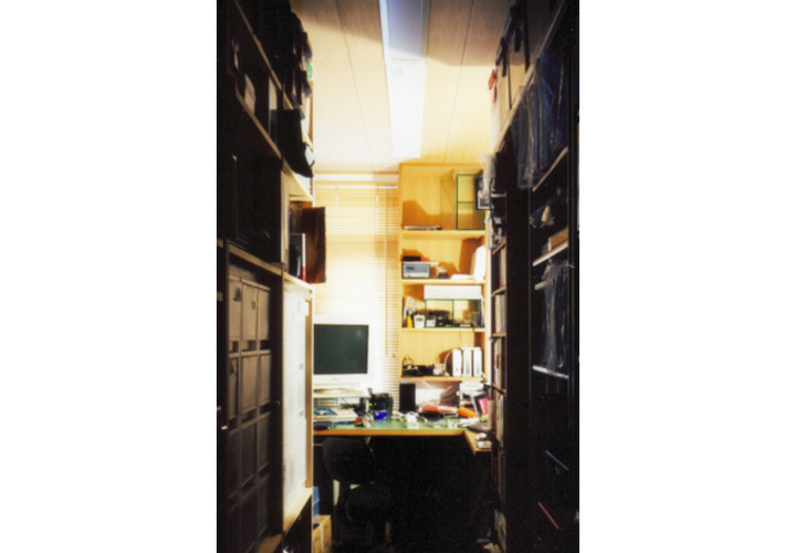 廊下からできた書斎