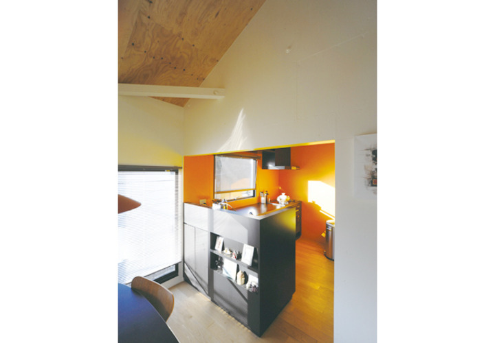 コンパクトでローコストなキッチン