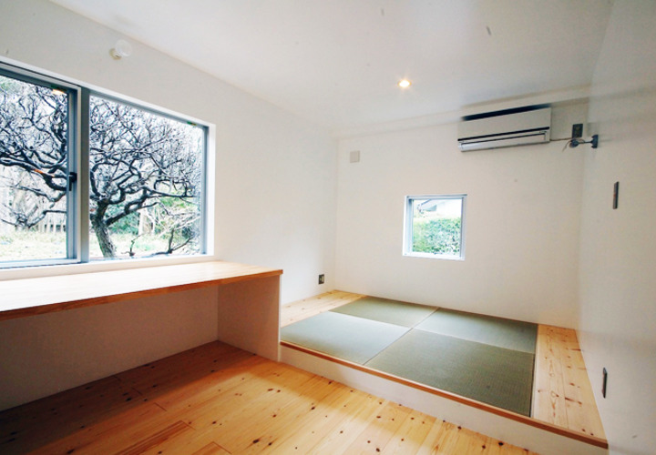 敢えてベッドは置かず布団の生活を見直す