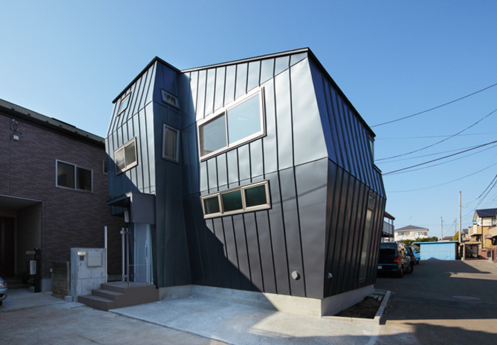 曲がった壁の外観