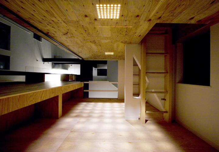 解放された4層目にある床下収納