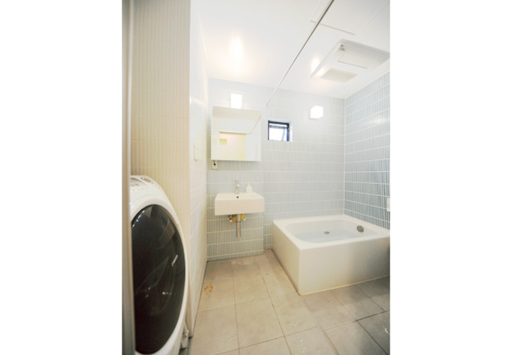 コンパクトな洗面・浴室