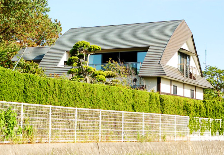 銅板葺きの屋根