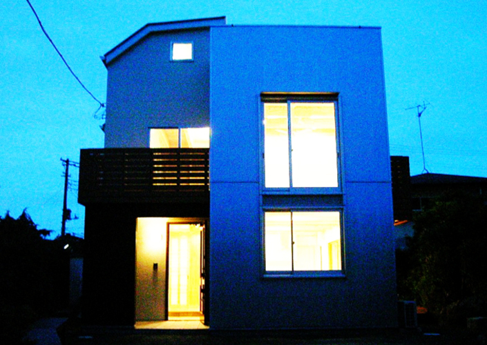 遊びまわれる湘南の家