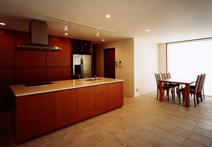 大容量の収納家具キッチン・家事動線と物入