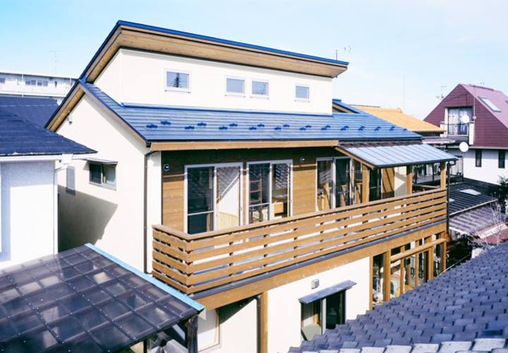 一部南上がりの片流れ屋根の外観