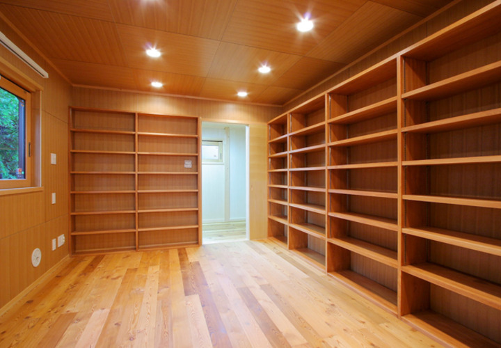 １階の書斎兼寝室