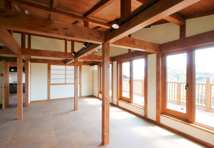 和小屋組みの２階フリースペース