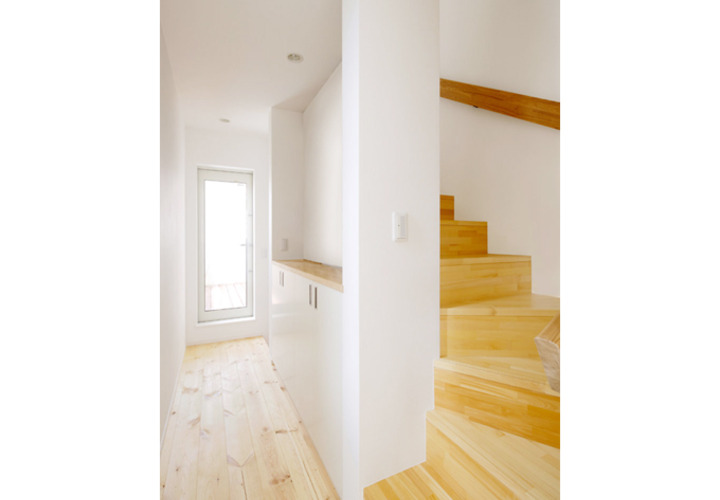 ゆとりの寸法で作った回遊できる階段