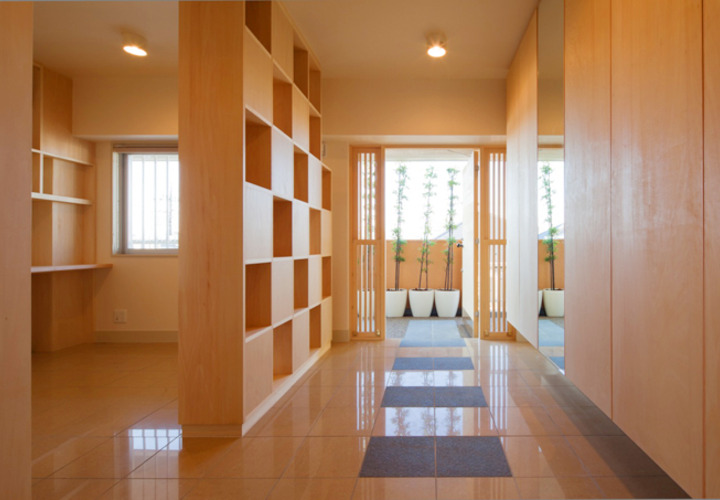 ＳＯＨＯも兼ねた収納たっぷりな玄関