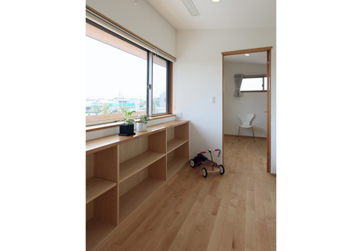 室内干しと読書ができる2階洗面・ホール