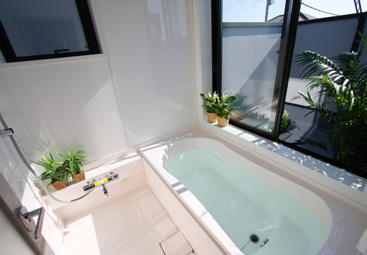 バスコートのある２階浴室