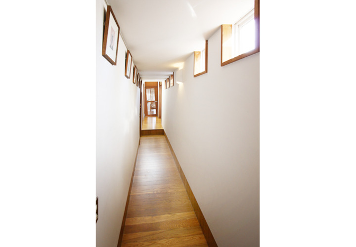 ギャラリーのような廊下