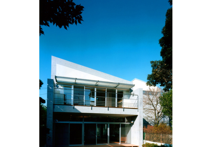 庭から見た親世帯外観