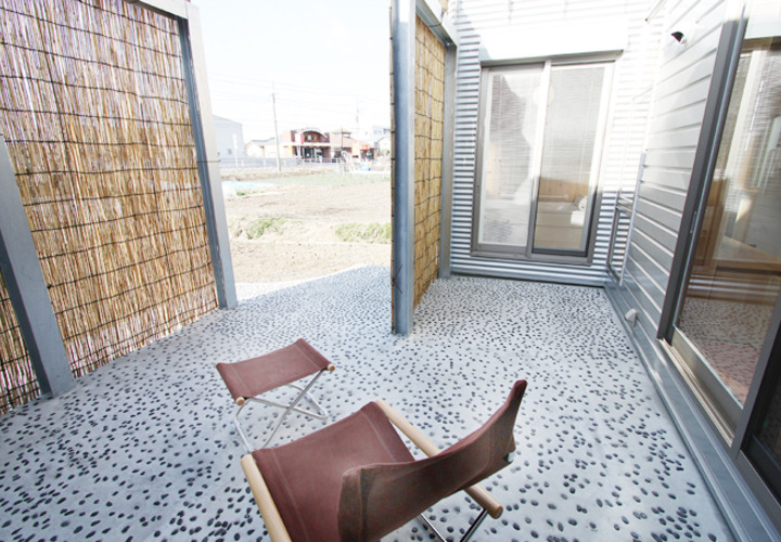 浴室から直接出られる中庭