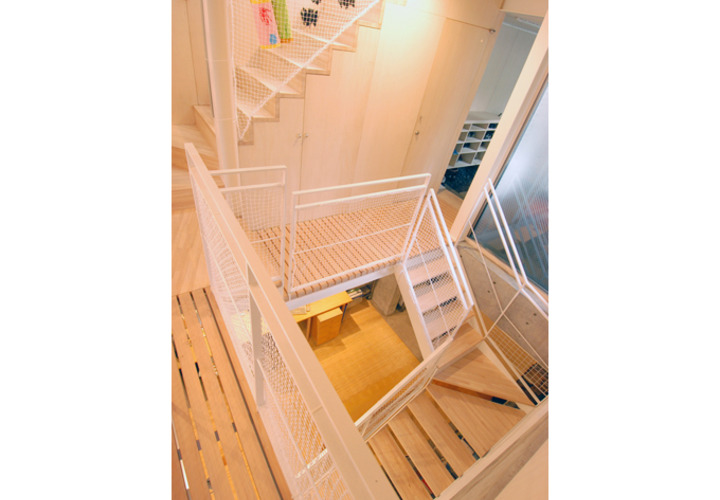 地下とつながる階段室