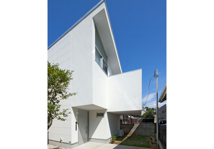 外にせり出すテラスのボックス