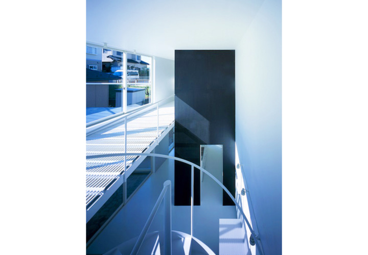 吹き抜けテラスに繋がった2階ホール