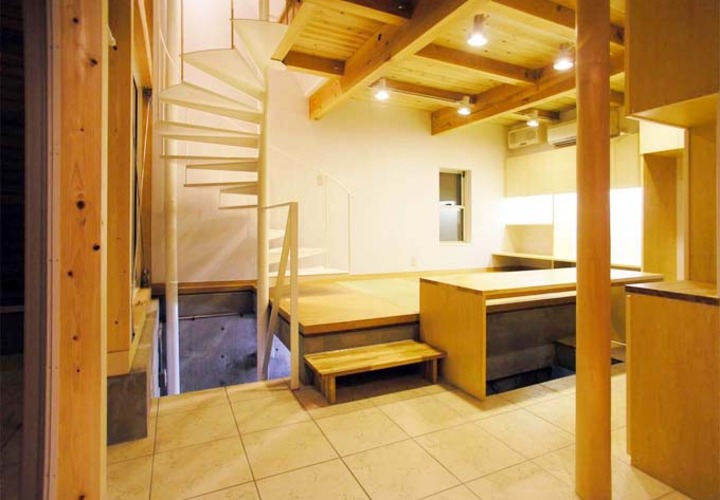 土間キッチンと畳ダイニング