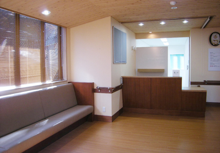 家でくつろぐように…　　診療所の待合室