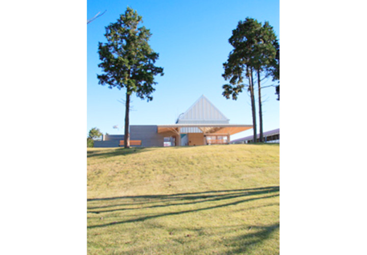 丘の上に佇む家