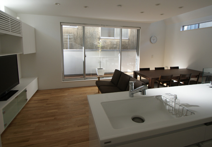 サブ１・自然素材とのコントラスト