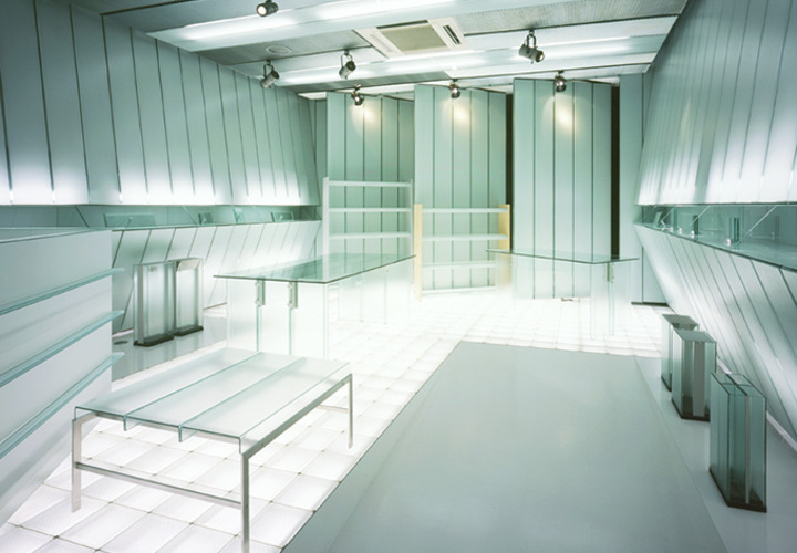 角度によって光の表情も変化