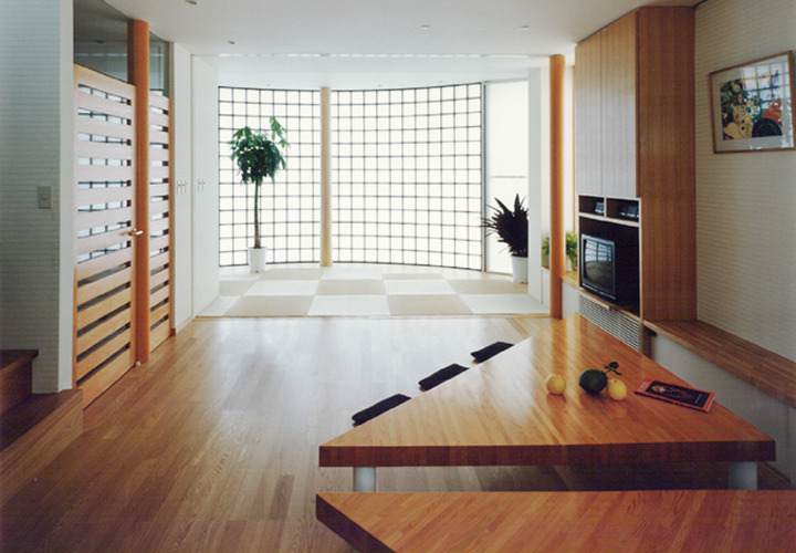 たたみコーナーは仕切ってゲストルームにも