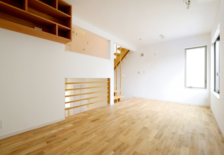 オリジナルの壁面収納