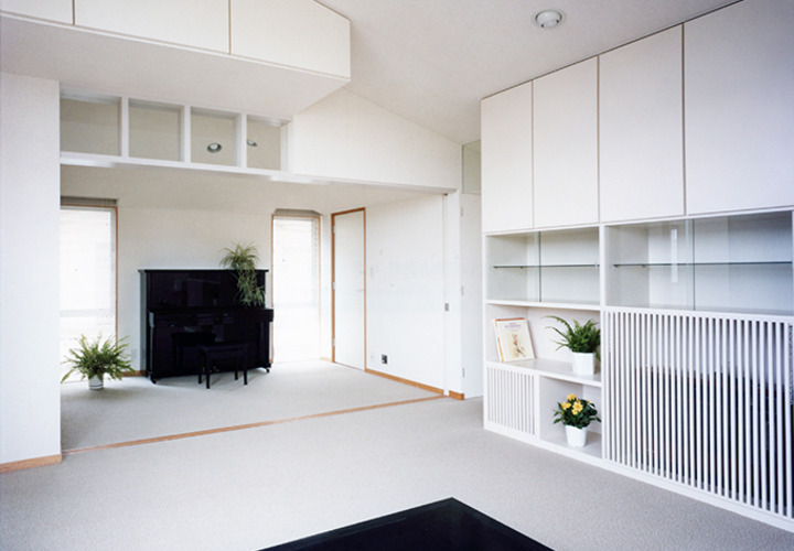 寝室コーナーはフレキシブルにひろまは広く