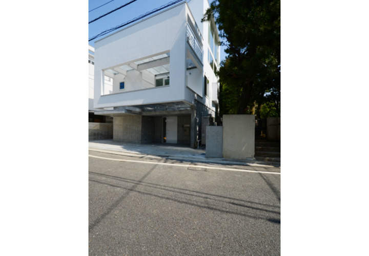 サイディング壁のモダンな外観