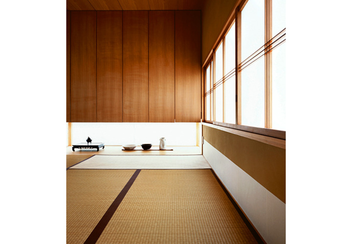 窓枠のデザインがかわいらしい和室