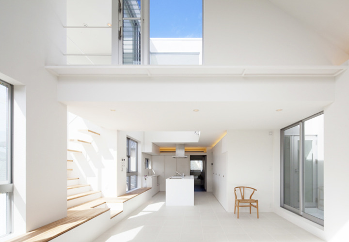 家族の雰囲気を感じながらくつろぐオープンなリビングダイニング