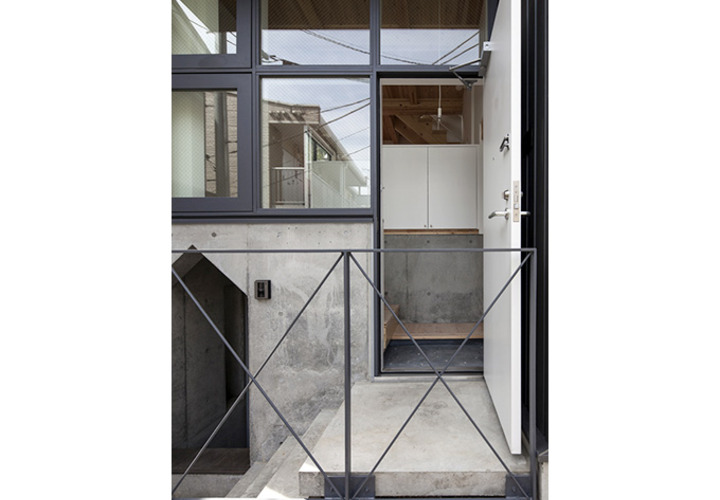 敷地10坪に7層からなる住宅ーエントランス