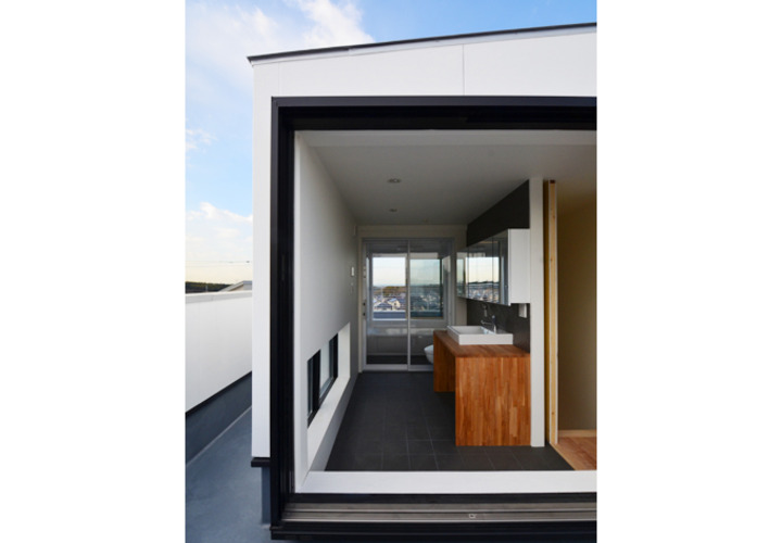 心地よい風が吹き抜ける洗面スペース