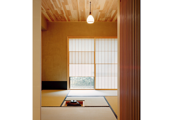落ち着けるモダン和室スペース
