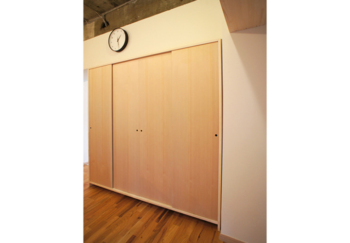 使い勝手の良い可動収納間仕切り