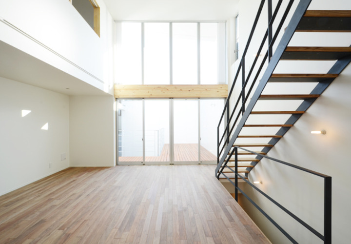 圧迫感のない吹き抜け空間