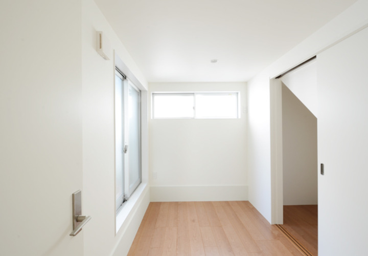 引き戸で開閉できる1階寝室