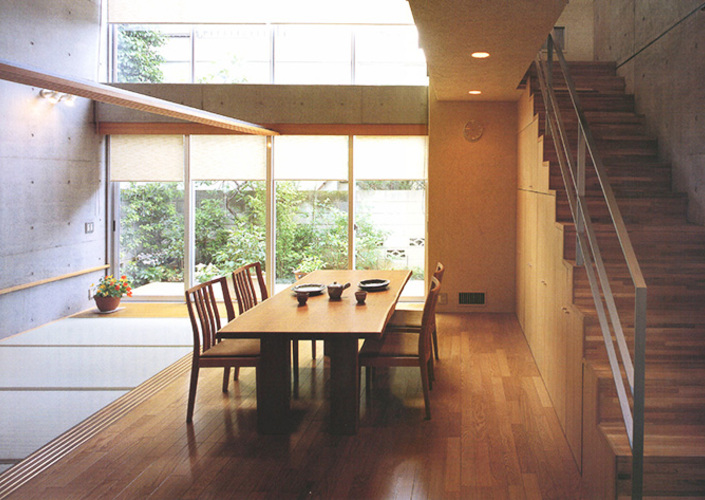 家族の気配を感じながら暮らす家