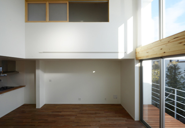 上階の空気を感じ取れる吹き抜け空間