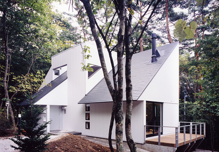 厳しい自然に立ち向かう屋根・外壁